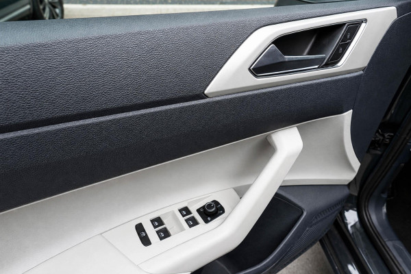 Volkswagen Polo 1.0 TSI Highline | Stoelverwarming | Navigatie | Cruise