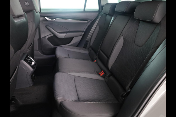 Škoda Octavia Combi 1.5 TSI MHEV Business Edition Plus 150 pk 7 versn. DSG | Winter Pakket | Trekhaak |  Lichtmetalen velgen 18" Lerna Antraciet