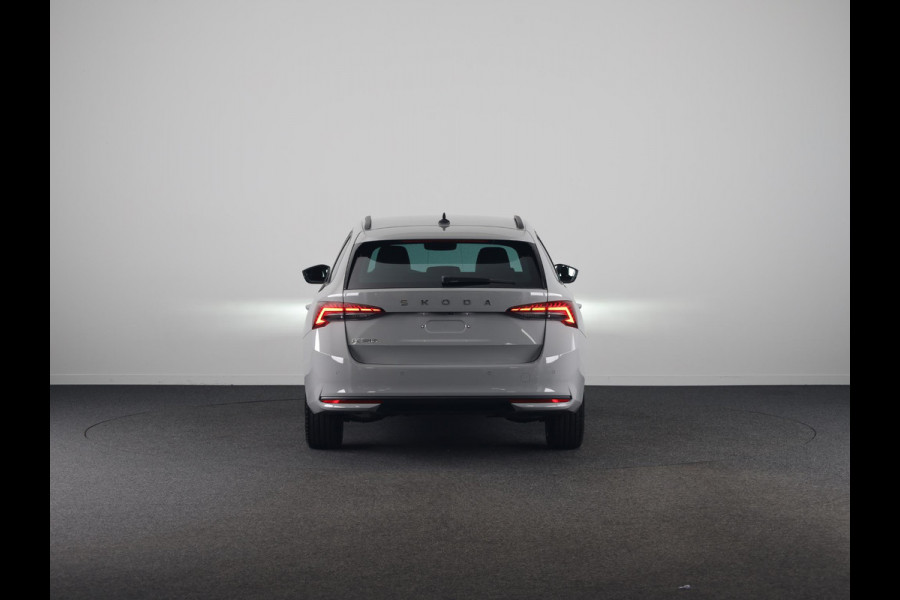 Škoda Octavia Combi 1.5 TSI MHEV Business Edition Plus 150 pk 7 versn. DSG | Winter Pakket | Trekhaak |  Lichtmetalen velgen 18" Lerna Antraciet