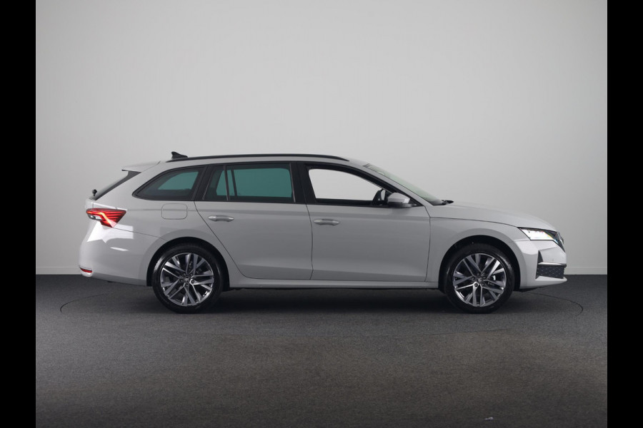 Škoda Octavia Combi 1.5 TSI MHEV Business Edition Plus 150 pk 7 versn. DSG | Winter Pakket | Trekhaak |  Lichtmetalen velgen 18" Lerna Antraciet