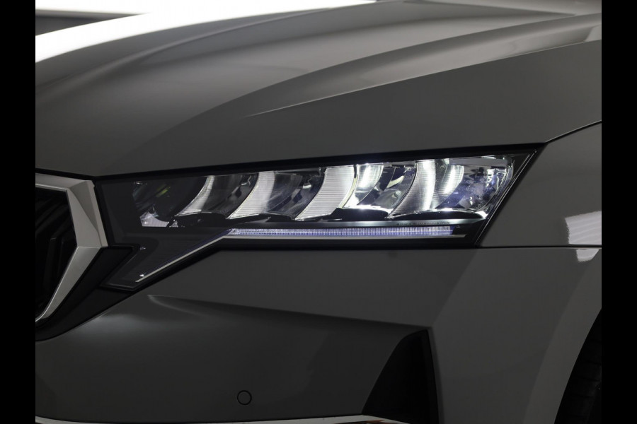 Škoda Octavia Combi 1.5 TSI MHEV Business Edition Plus 150 pk 7 versn. DSG | Winter Pakket | Trekhaak |  Lichtmetalen velgen 18" Lerna Antraciet