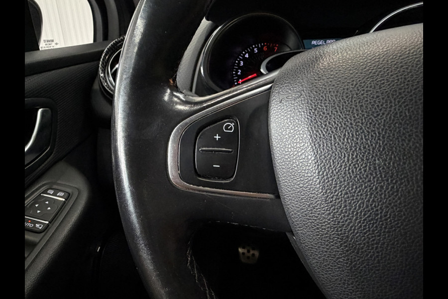 Renault Clio Estate 0.9 TCe Bose | Navi | 17" | Cruise control | Stoelverwarming | Camera | Perfect onderhouden!