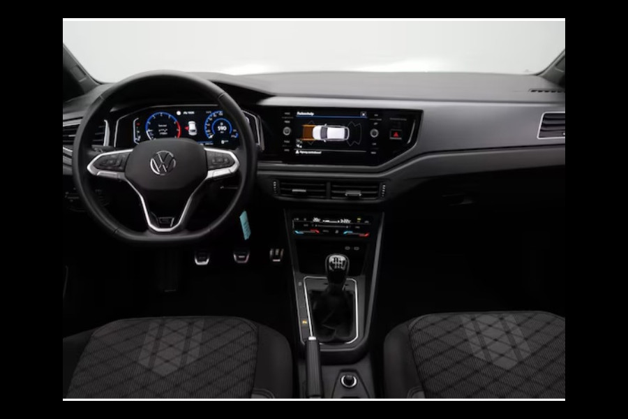 Volkswagen Taigo 1.0 TSI R-LINE PANO/CARPLAY/VIRTUAL/NAVI/CRUISE