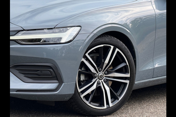 Volvo V60 2.0 B3 Momentum Advantage, leder sportinterieur, achteruitrijcamera, 19 inch, 1 e eigenaar, NL auto met nap