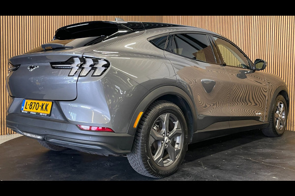 Ford Mustang Mach-E RWD 75 kWh|96% SOH|440 KM WLTP|VOLLEDER|STOEL+STUURVERWARMING|ACC|APPLE CARPLAY|CAMERA|NAP|NL-AUTO|INCL.BTW|