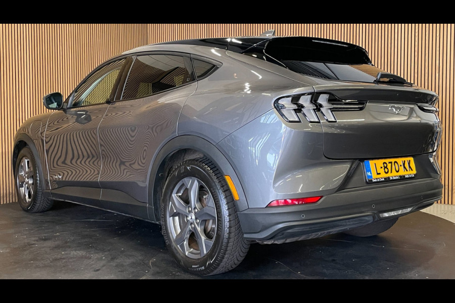 Ford Mustang Mach-E RWD 75 kWh|96% SOH|440 KM WLTP|VOLLEDER|STOEL+STUURVERWARMING|ACC|APPLE CARPLAY|CAMERA|NAP|NL-AUTO|INCL.BTW|