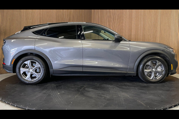 Ford Mustang Mach-E RWD 75 kWh|96% SOH|440 KM WLTP|VOLLEDER|STOEL+STUURVERWARMING|ACC|APPLE CARPLAY|CAMERA|NAP|NL-AUTO|INCL.BTW|