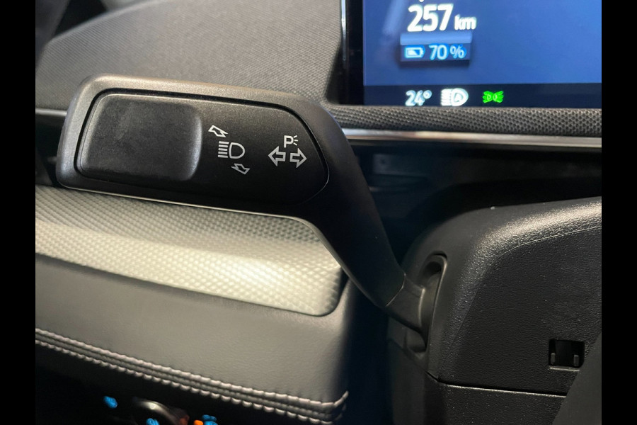 Ford Mustang Mach-E RWD 75 kWh|96% SOH|440 KM WLTP|VOLLEDER|STOEL+STUURVERWARMING|ACC|APPLE CARPLAY|CAMERA|NAP|NL-AUTO|INCL.BTW|
