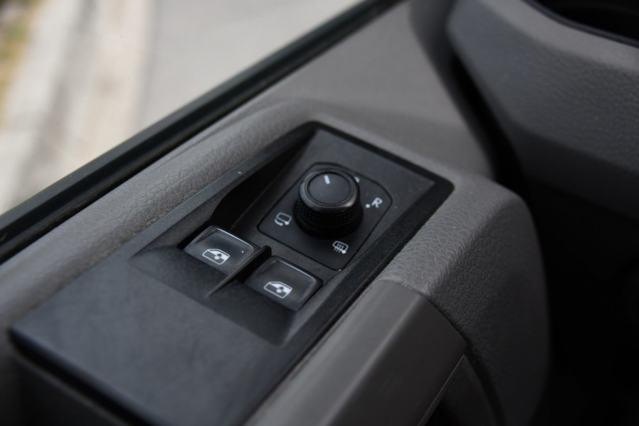 MAN TGE 3.140 35 2.0 L3H2 PB Edition Camera, Cruise, Carplay, LED, 140pk, Automaat, Multimedia, 3000kg Trekhaak, voorruit verwarming, Uniek!