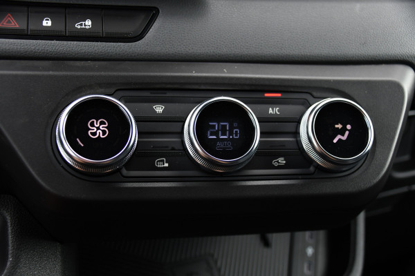 Renault Master E-Tech T35 L2H2 Extra long range 87 kWh Camera, Cruise, Carplay, LED, Clima, Stoelverwarming, Laadruimte Betimmering, 143pk, Virtual, Sensoren, Uniek!