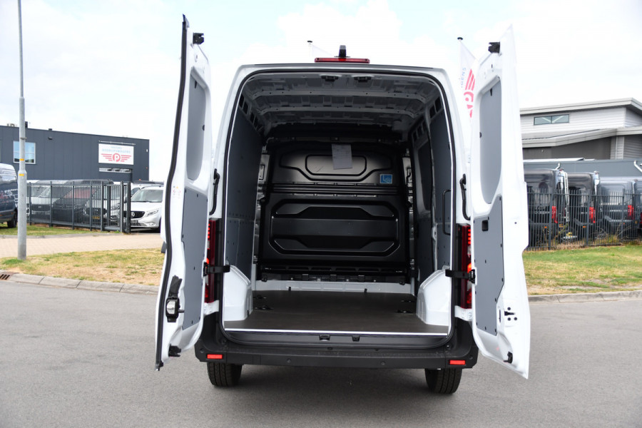 Renault Master E-Tech T35 L2H2 Extra long range 87 kWh Camera, Cruise, Carplay, LED, Clima, Stoelverwarming, Laadruimte Betimmering, 143pk, Virtual, Sensoren, Uniek!