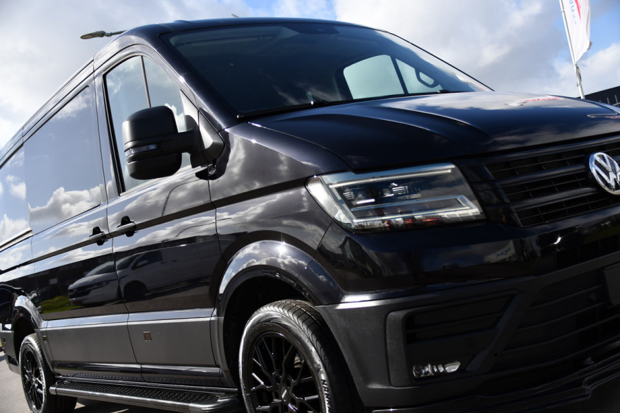 Volkswagen Crafter 35 2.0 TDI L3H2 DC Black Edition Cruise, Camera, Carplay, LED, Clima, Standkachel, Automaat, Stuurvervewarming, Uniek!