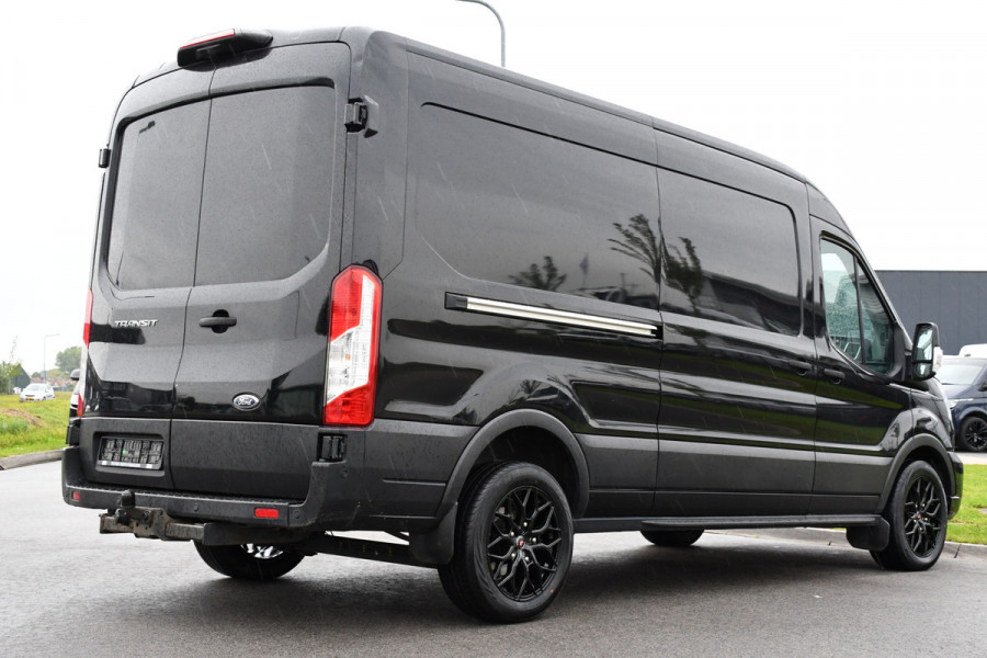 Ford Transit 350 2.0 TDCI L3H2 Black Edition Camera, Cruise, Carplay, 185pk, Xenon, Multimedia, Automaat, Trekhaak, Sensoren, Uniek!
