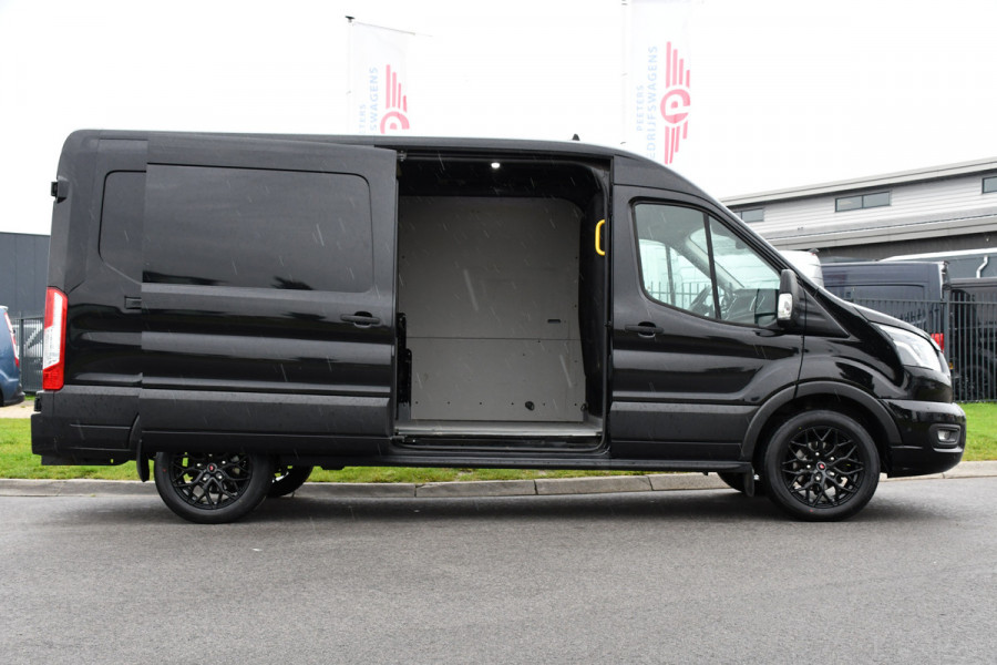 Ford Transit 350 2.0 TDCI L3H2 Black Edition Camera, Cruise, Carplay, 185pk, Xenon, Multimedia, Automaat, Trekhaak, Sensoren, Uniek!