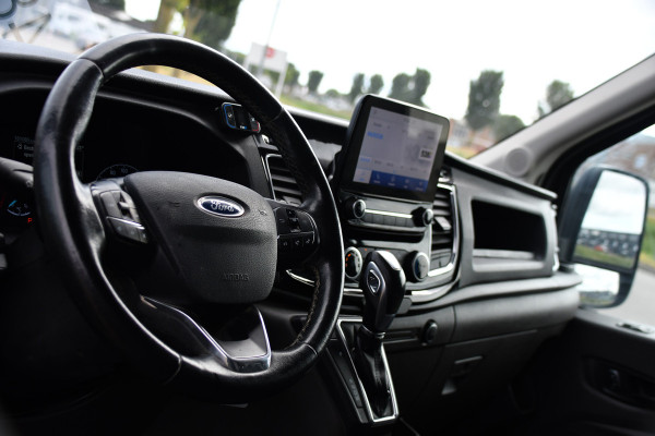 Ford Transit 350 2.0 TDCI L3H2 Black Edition Camera, Cruise, Carplay, 185pk, Xenon, Multimedia, Automaat, Trekhaak, Sensoren, Uniek!