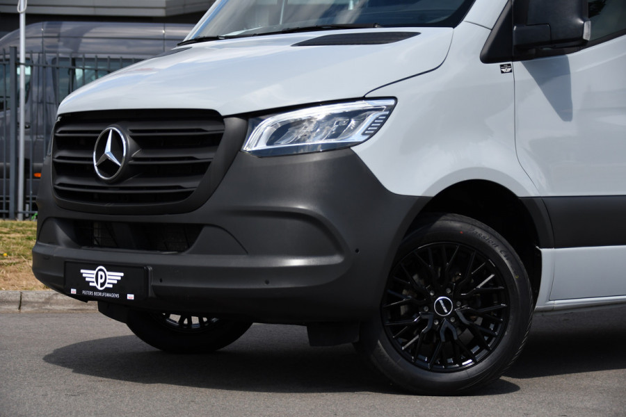 Mercedes-Benz Sprinter 317 1.9 CDI L3H2 RWD PB Edition NIEUW STAAT! Adaptieve Cruise, Camera, Carlay, LED, Standkachel, 170pk, Stoelverwarming, Dodehoek, Automaat, 3 Zitplaatsen, Uniek!