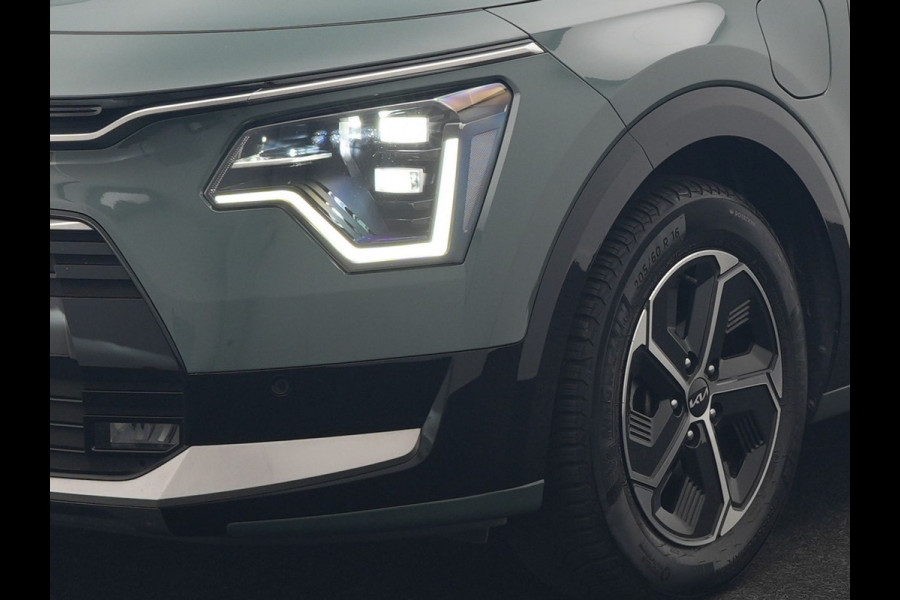 Kia Niro 1.6 GDi DynamicLine PHEV 182pk Dealer O.H | Adaptive Cruise | Camera | Lederen Sportstoelen & Stuurverwarming | Keyless | Apple Carplay | Pilot Assist | BLIS | Virtual | Navigatie | DAB | 16"L.M | Plug In Hybrid |