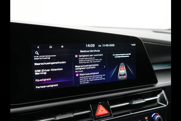 Kia Niro 1.6 GDi DynamicLine PHEV 182pk Dealer O.H | Adaptive Cruise | Camera | Lederen Sportstoelen & Stuurverwarming | Keyless | Apple Carplay | Pilot Assist | BLIS | Virtual | Navigatie | DAB | 16"L.M | Plug In Hybrid |