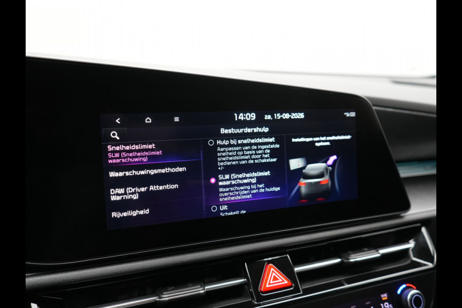 Kia Niro 1.6 GDi DynamicLine PHEV 182pk Dealer O.H | Adaptive Cruise | Camera | Lederen Sportstoelen & Stuurverwarming | Keyless | Apple Carplay | Pilot Assist | BLIS | Virtual | Navigatie | DAB | 16"L.M | Plug In Hybrid |