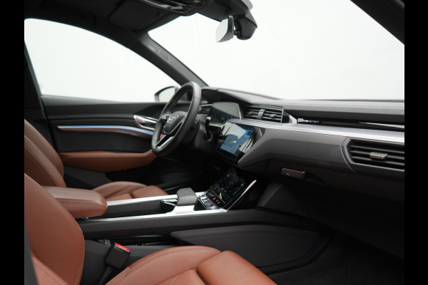 Audi Q8 e-tron 50 quattro S Line 95 kWh 340pk Dealer O.H | Luchtvering | Trekhaak Afn. | Adaptive Cruise | Bang & Olufsen | Head Up | 360 Camera | Lederen Sportstoelen & Stuur Verwarmd | Keyless | Apple Carplay | BLIS | Virtual | Navigatie | DAB | 21"L.M |