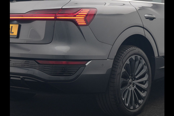 Audi Q8 e-tron 50 quattro S Line 95 kWh 340pk Dealer O.H | Luchtvering | Trekhaak Afn. | Adaptive Cruise | Bang & Olufsen | Head Up | 360 Camera | Lederen Sportstoelen & Stuur Verwarmd | Keyless | Apple Carplay | BLIS | Virtual | Navigatie | DAB | 21"L.M |