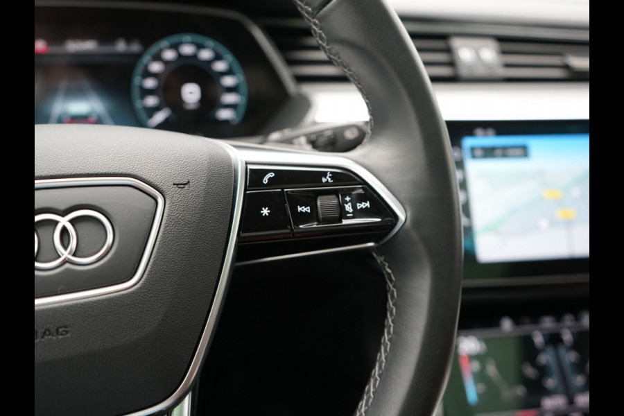 Audi Q8 e-tron 50 quattro S Line 95 kWh 340pk Dealer O.H | Luchtvering | Trekhaak Afn. | Adaptive Cruise | Bang & Olufsen | Head Up | 360 Camera | Lederen Sportstoelen & Stuur Verwarmd | Keyless | Apple Carplay | BLIS | Virtual | Navigatie | DAB | 21"L.M |