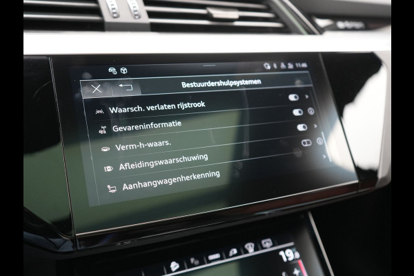 Audi Q8 e-tron 50 quattro S Line 95 kWh 340pk Dealer O.H | Luchtvering | Trekhaak Afn. | Adaptive Cruise | Bang & Olufsen | Head Up | 360 Camera | Lederen Sportstoelen & Stuur Verwarmd | Keyless | Apple Carplay | BLIS | Virtual | Navigatie | DAB | 21"L.M |