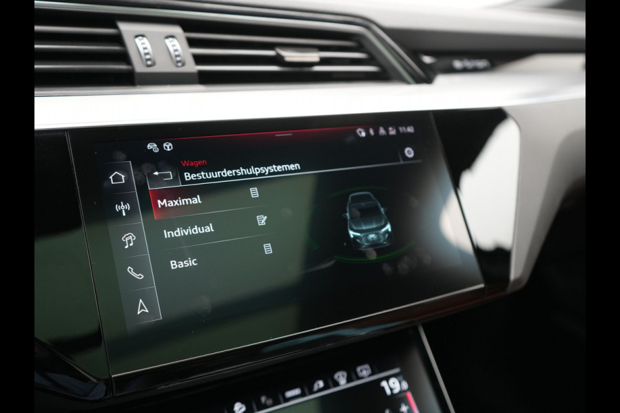Audi Q8 e-tron 50 quattro S Line 95 kWh 340pk Dealer O.H | Luchtvering | Trekhaak Afn. | Adaptive Cruise | Bang & Olufsen | Head Up | 360 Camera | Lederen Sportstoelen & Stuur Verwarmd | Keyless | Apple Carplay | BLIS | Virtual | Navigatie | DAB | 21"L.M |