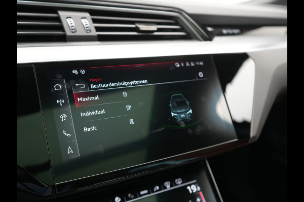 Audi Q8 e-tron 50 quattro S Line 95 kWh 340pk Dealer O.H | Luchtvering | Trekhaak Afn. | Adaptive Cruise | Bang & Olufsen | Head Up | 360 Camera | Lederen Sportstoelen & Stuur Verwarmd | Keyless | Apple Carplay | BLIS | Virtual | Navigatie | DAB | 21"L.M |