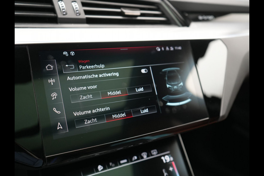 Audi Q8 e-tron 50 quattro S Line 95 kWh 340pk Dealer O.H | Luchtvering | Trekhaak Afn. | Adaptive Cruise | Bang & Olufsen | Head Up | 360 Camera | Lederen Sportstoelen & Stuur Verwarmd | Keyless | Apple Carplay | BLIS | Virtual | Navigatie | DAB | 21"L.M |