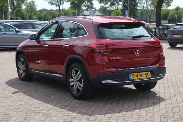 Mercedes-Benz EQA 250+ Luxury Line 71 kWh / SoH 93,4% / Camera / Leder / CarPlay / Keyless / 18'' / Stoelverwarming / DAB / Cruise Control