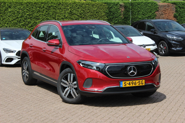 Mercedes-Benz EQA 250+ Luxury Line 71 kWh / SoH 93,4% / Camera / Leder / CarPlay / Keyless / 18'' / Stoelverwarming / DAB / Cruise Control