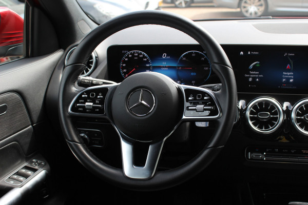 Mercedes-Benz EQA 250+ Luxury Line 71 kWh / SoH 93,4% / Camera / Leder / CarPlay / Keyless / 18'' / Stoelverwarming / DAB / Cruise Control
