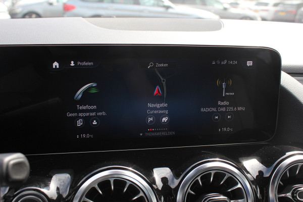 Mercedes-Benz EQA 250+ Luxury Line 71 kWh / SoH 93,4% / Camera / Leder / CarPlay / Keyless / 18'' / Stoelverwarming / DAB / Cruise Control