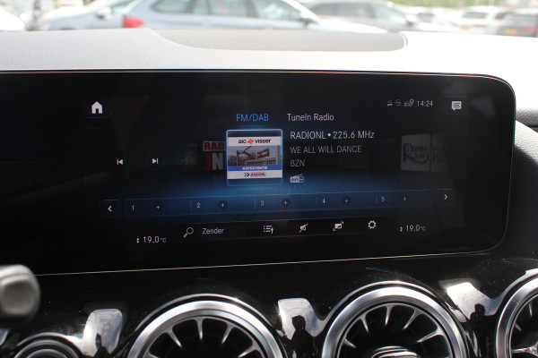 Mercedes-Benz EQA 250+ Luxury Line 71 kWh / SoH 93,4% / Camera / Leder / CarPlay / Keyless / 18'' / Stoelverwarming / DAB / Cruise Control