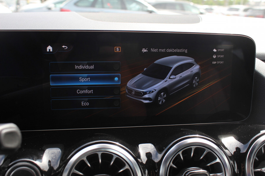 Mercedes-Benz EQA 250+ Luxury Line 71 kWh / SoH 93,4% / Camera / Leder / CarPlay / Keyless / 18'' / Stoelverwarming / DAB / Cruise Control
