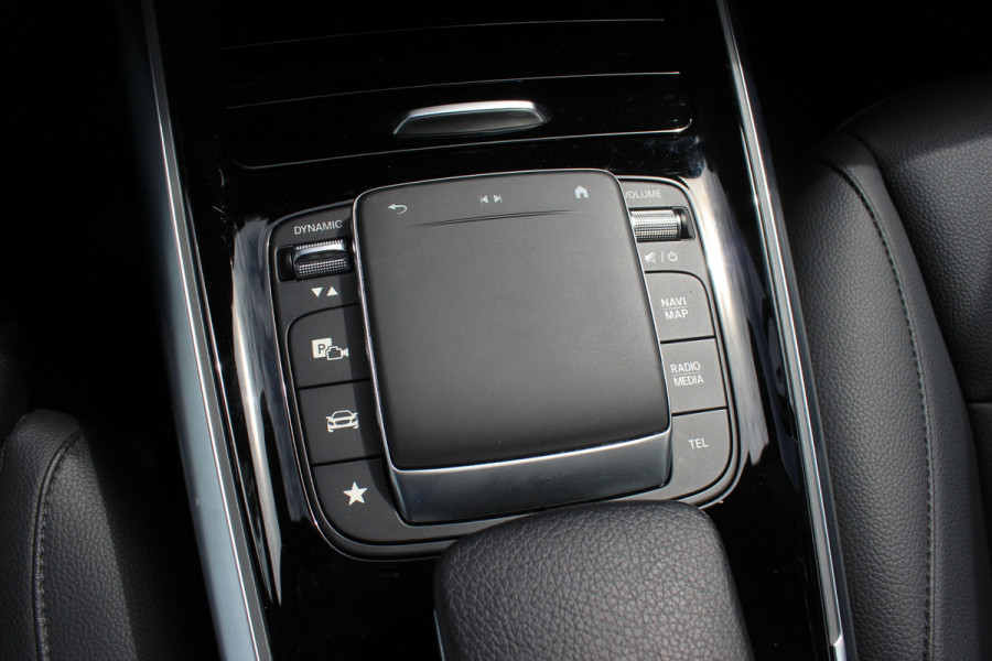 Mercedes-Benz EQA 250+ Luxury Line 71 kWh / SoH 93,4% / Camera / Leder / CarPlay / Keyless / 18'' / Stoelverwarming / DAB / Cruise Control