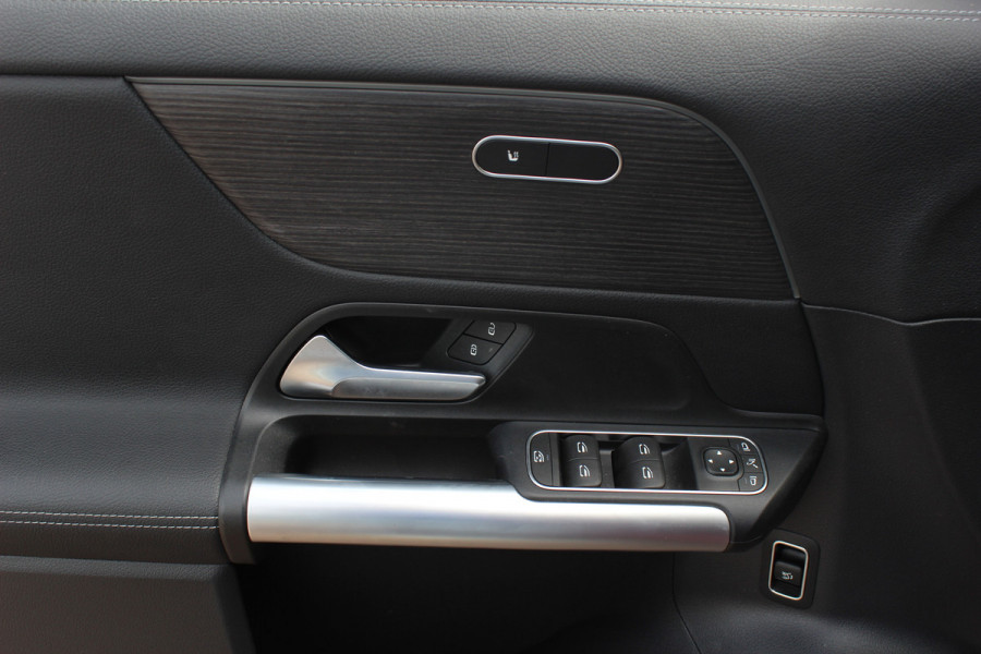 Mercedes-Benz EQA 250+ Luxury Line 71 kWh / SoH 93,4% / Camera / Leder / CarPlay / Keyless / 18'' / Stoelverwarming / DAB / Cruise Control