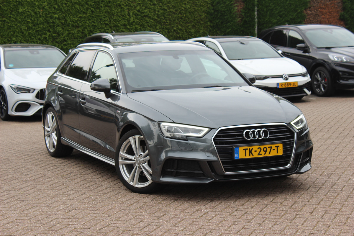 Audi A3 Sportback 1.0 TFSI Sport S Line Edition / Trekhaak / Navigatie / Parkeerhulp achter / Sportstoelen / Cruise Control / LED Koplampen