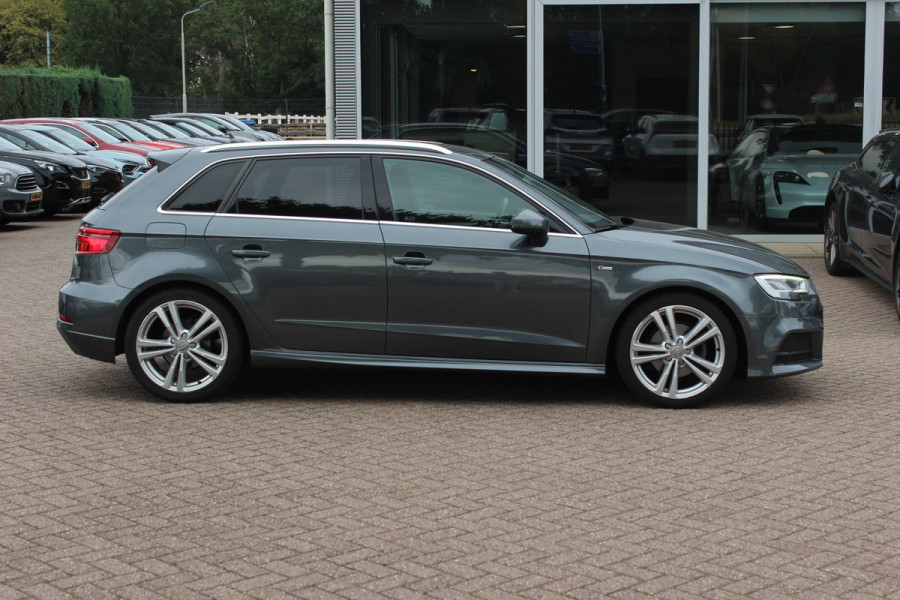 Audi A3 Sportback 1.0 TFSI Sport S Line Edition / Trekhaak / Navigatie / Parkeerhulp achter / Sportstoelen / Cruise Control / LED Koplampen