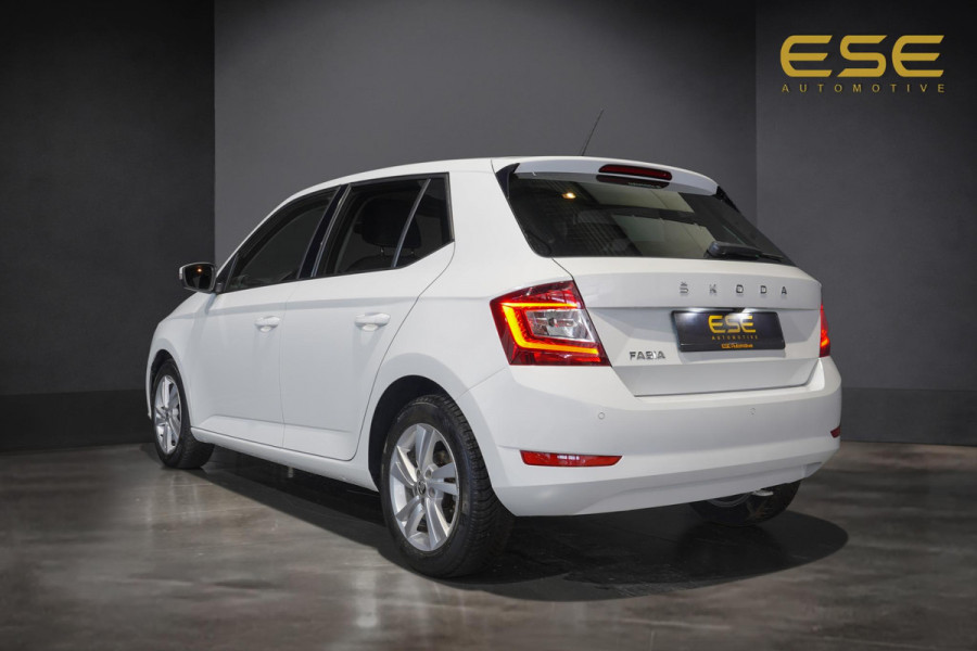 Škoda Fabia 1.0 TSI Ambition | Automaat | Camera | Carplay | Stoelverwarming | Climate