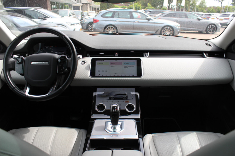 Land Rover Range Rover Evoque 2.0 P200 AWD SE / Panoramadak / Camera / Leder / 18'' / Elektr. Stoelen / Virtual Cockpit / Cruise Control