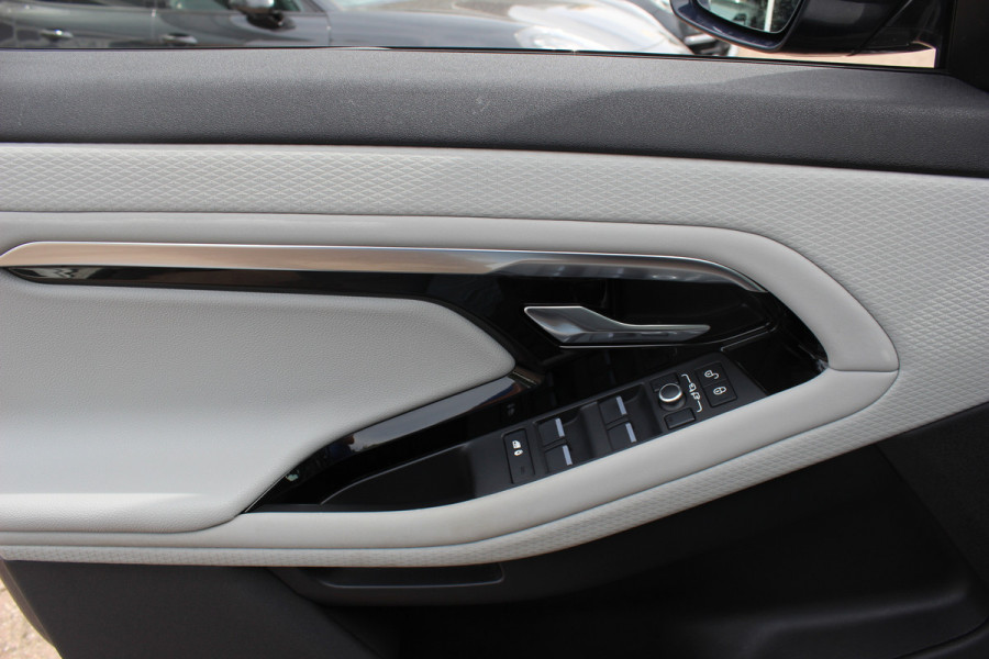 Land Rover Range Rover Evoque 2.0 P200 AWD SE / Panoramadak / Camera / Leder / 18'' / Elektr. Stoelen / Virtual Cockpit / Cruise Control