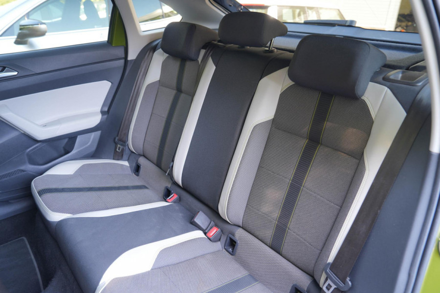 Volkswagen Taigo 1.0 TSI Style | Stoelverwarming | Camera | Keyles | Carplay | IQ Light