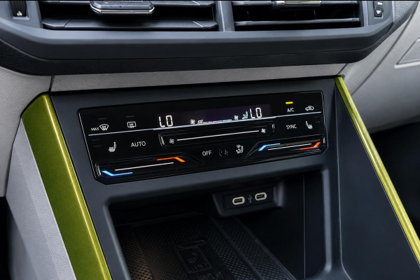 Volkswagen Taigo 1.0 TSI Style | Stoelverwarming | Camera | Keyles | Carplay | IQ Light