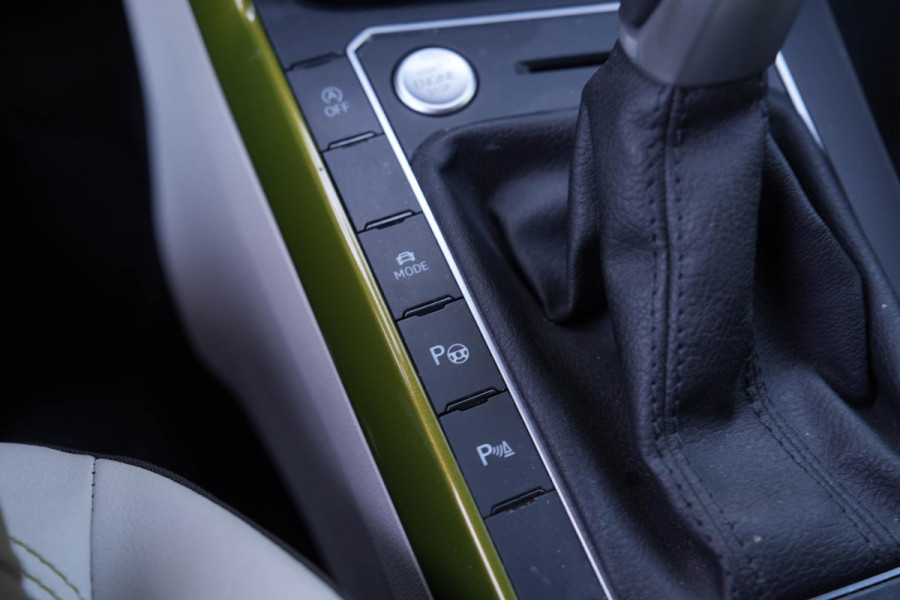 Volkswagen Taigo 1.0 TSI Style | Stoelverwarming | Camera | Keyles | Carplay | IQ Light