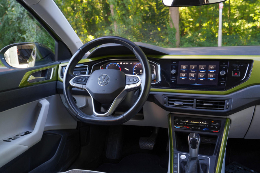 Volkswagen Taigo 1.0 TSI Style | Stoelverwarming | Camera | Keyles | Carplay | IQ Light