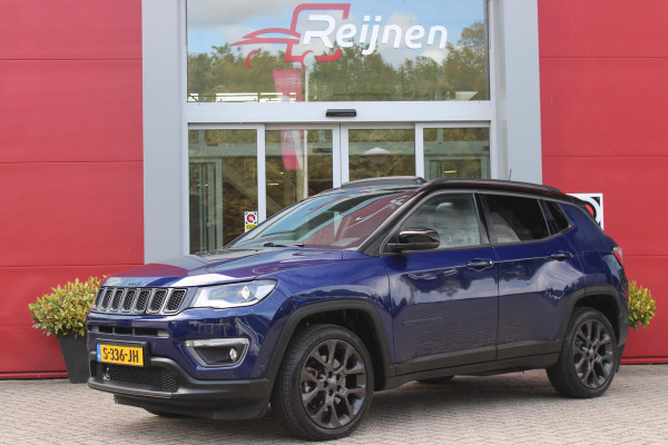 Jeep Compass 4xe 240PK Plug-in Hybrid ELECTRIC S | AFNEEMBARE TREKHAAK | PANORAMA SCHUIF/KANTEL DAK | DAB+ RADIO | NAVIGATIE | ELEKTRISCH BEDIENBARE VOORSTOELEN MET GEHEUGENFUNCTIE OP DE BESTUURDERSSTOEL | STOEL/STUUR VERWARMING | STOEL VENTILATIE | CRUISE CONTROL | DODEHOEK DETECTIE | CLIMATE CONTROL | XENON KOPLAMPEN | LEDEREN BEKLEDING | ELEKTRISCH BEDIENBARE ACHTERKLEP | KEYLESS ENTRY/START | PARKEERSENSOREN VOOR + ACHTER | ACHTERUITRIJ CAMERA | ALPINE AUDIO SYSTEM |