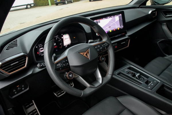 CUPRA Leon 1.4 e-Hybrid VZ Copper Edition 245pk DSG! 1e|Panoramadak|Virtual Cockpit|LED Matrix|Kuipstoelen elektrisch|NAVI|Camera