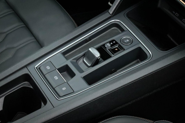 CUPRA Leon 1.4 e-Hybrid VZ Copper Edition 245pk DSG! 1e|Panoramadak|Virtual Cockpit|LED Matrix|Kuipstoelen elektrisch|NAVI|Camera
